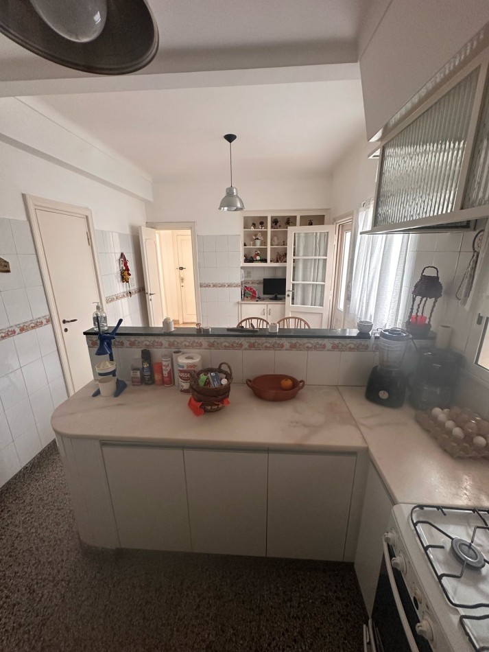 Departamento 4 Ambientes con Dependencia