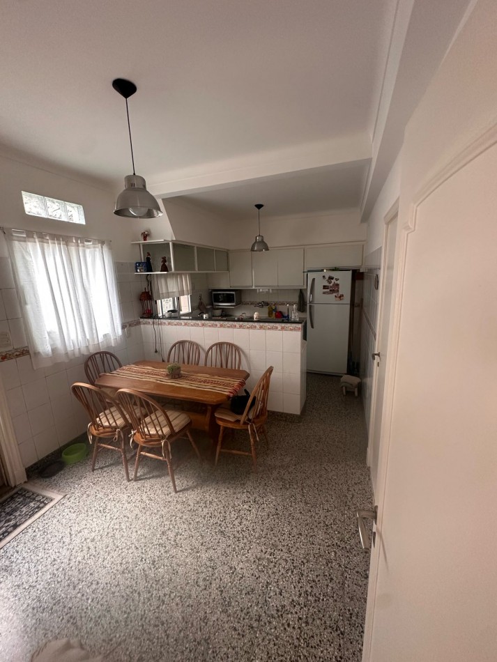 Departamento 4 Ambientes con Dependencia