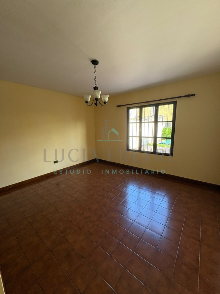 CASA EN VENTA EN BALCARCE 8000