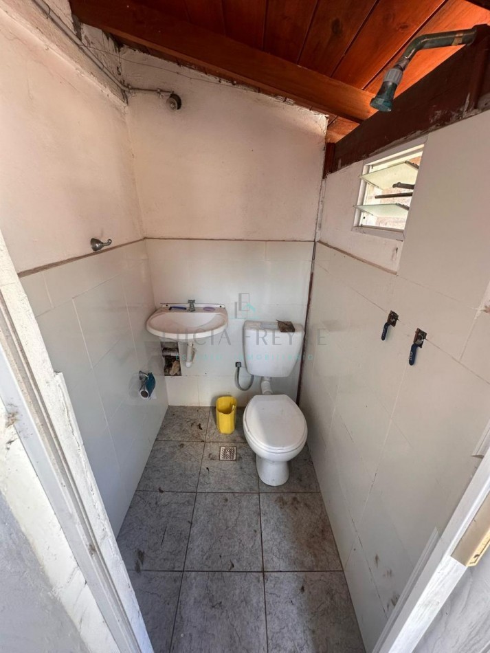 CASA 4 AMBIENTES BARRIO ESTRADA