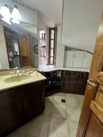 Casa 4 amb. PARQUE LURO