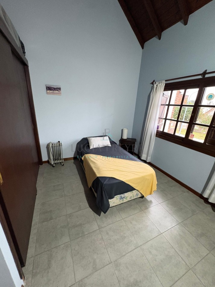 Exclusiva propiedad en barrio Los Pinares con Pileta Climatizada