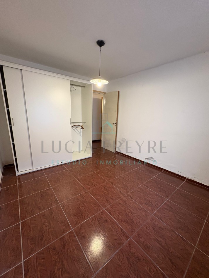 Casa 3 ambientes + patio 