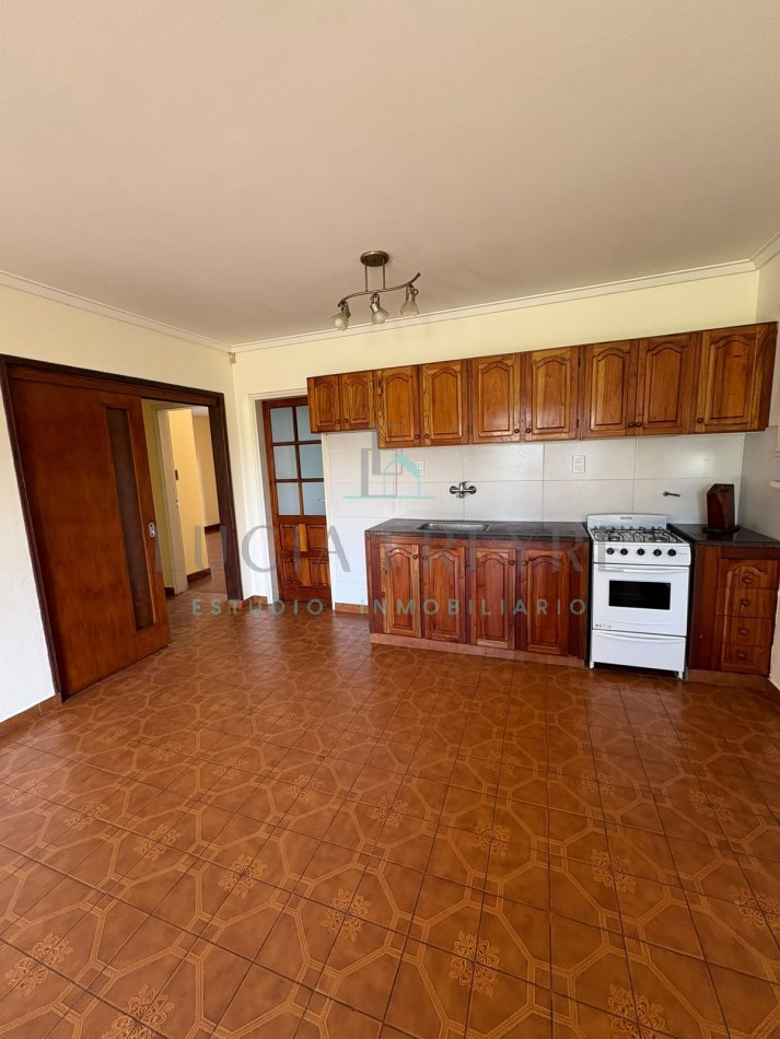 CASA EN VENTA EN BALCARCE 8000