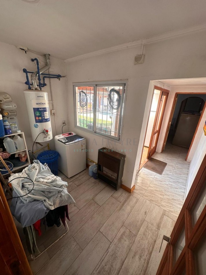 CASA 4 AMBIENTES BARRIO ESTRADA